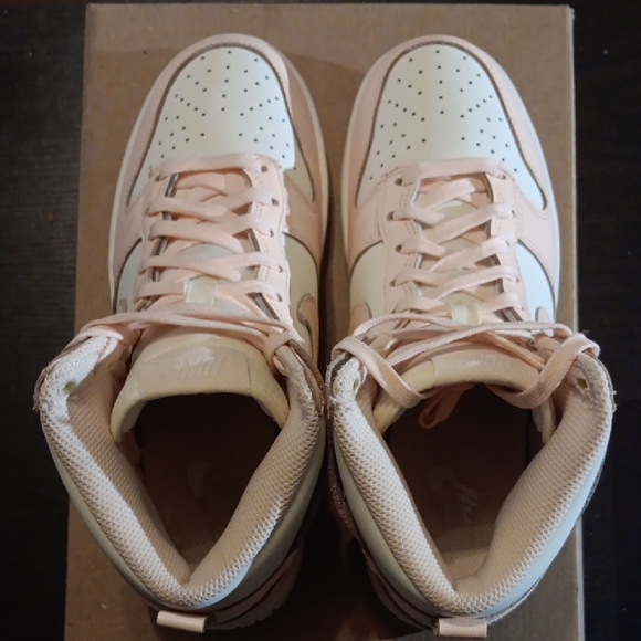 Nike Dunk High Women's Sail Crimson Tint (2021) Womens 7 EUC - Picture 6 of 9